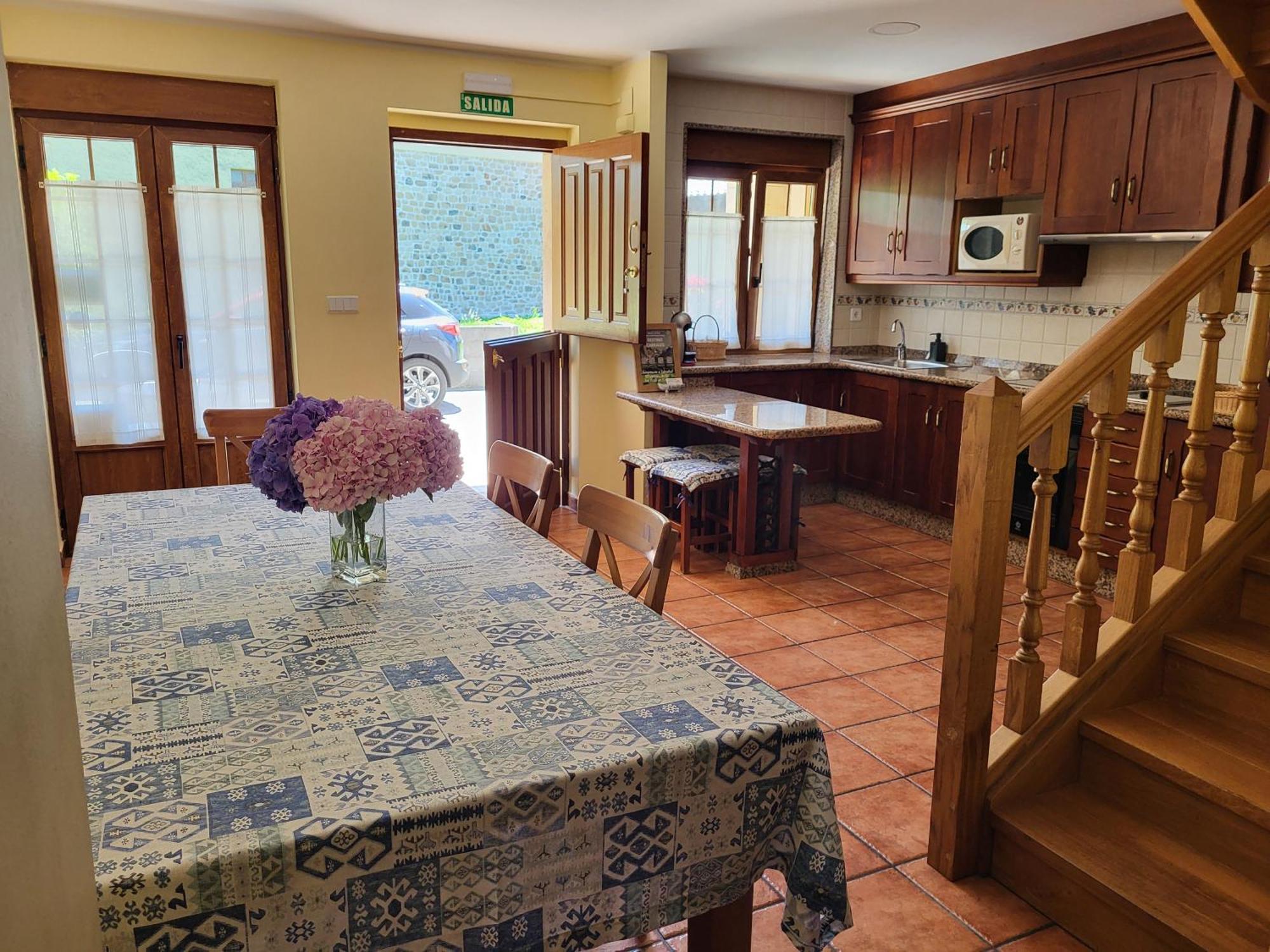 La Casa De La Vega Villa อาเรนัส เด กาบราเลส ภายนอก รูปภาพ